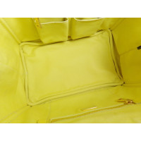 Prada Tote Bag aus Leder in Gelb