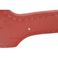 Louis Vuitton Armreif/Armband aus Lackleder in Rot