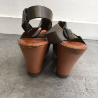 Chloé Sandalen aus Leder in Khaki