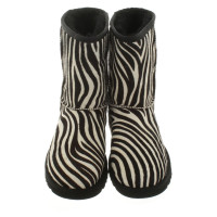 Ugg Australia Ankle boots in black / white