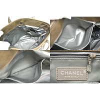 Chanel Sac d'epaule aus Leder in Braun