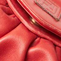 Fendi Umhängetasche aus Leder in Rot