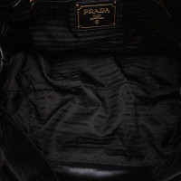 Prada Handtasche aus Leder in Schwarz