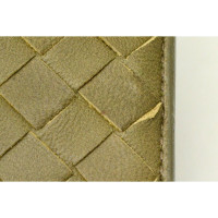 Bottega Veneta Täschchen/Portemonnaie aus Leder in Khaki