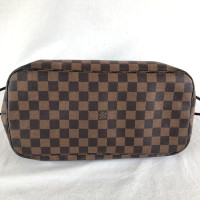Louis Vuitton Neverfull MM32 Leather in Brown
