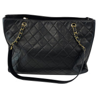 Chanel Shopping Tote Grand Leather in Black