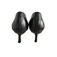 Miu Miu Pumps/Peeptoes aus Leder in Schwarz