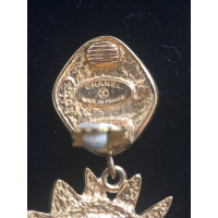 Chanel Ohrring aus Perlen in Gold