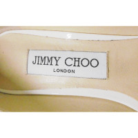 Jimmy Choo Pumps/Peeptoes Lakleer in Crème
