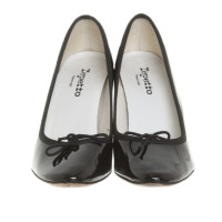 Repetto Pumps/Peeptoes Patent leather in Black