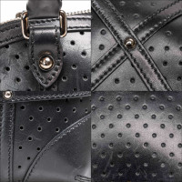 Gucci Handtasche aus Leder in Schwarz