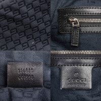 Gucci Handtasche aus Leder in Schwarz