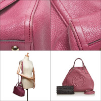 Gucci Soho Bag aus Leder in Violett