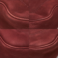 Gucci Umhängetasche aus Leder in Rot