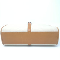 Gucci Handtasche aus Canvas in Beige