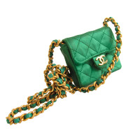 Chanel Kette mit Smaragd-grüner Mini-Flap-Bag