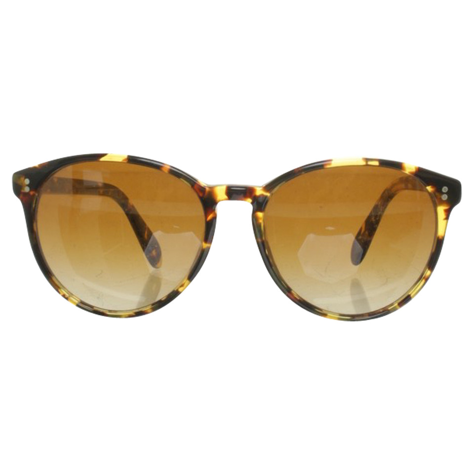 Oliver Peoples Occhiali da sole in guscio di tartaruga-look