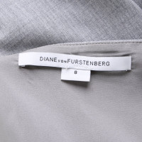 Diane Von Furstenberg Robe en Gris