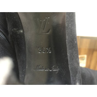 Louis Vuitton Stiefel aus Wildleder in Schwarz