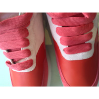 Alexander McQueen Sneakers aus Leder in Rot