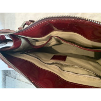 Burberry Handtasche aus Leder in Rot