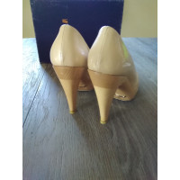 Le Silla  Pumps/Peeptoes Patent leather in Nude