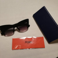 Fendi Sunglasses in Black