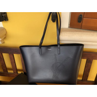 Yves Saint Laurent Shopper Leather in Black