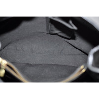 Louis Vuitton Mandala Bag in Schwarz