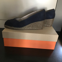 Castañer Chaussures compensées en Toile en Bleu