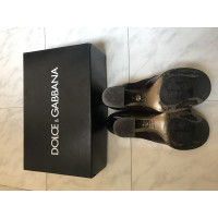 Dolce & Gabbana Chaussures à lacets en Cuir en Bordeaux
