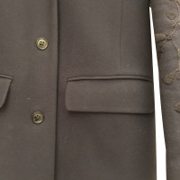 Closed Coat with embroidered sleeves