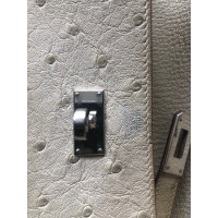Hermès Täschchen/Portemonnaie aus Leder in Creme