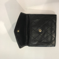 Chanel Täschchen/Portemonnaie aus Leder in Schwarz