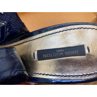 Louis Vuitton Chaussures compensées en Toile en Bleu