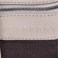 Burberry Umhängetasche aus Canvas in Grau