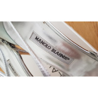 Manolo Blahnik Sandalen aus Leder in Silbern