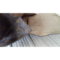 Louis Vuitton Clutch aus Canvas