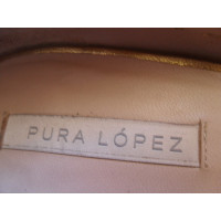 Pura Lopez Pumps/Peeptoes Leather in Black