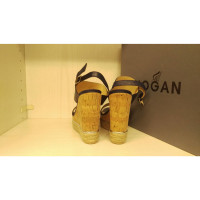 Hogan Sandales en Cuir en Bleu