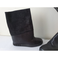 Casadei Stiefel aus Leder in Schwarz