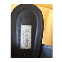 Max Mara Sandals Leather in Black