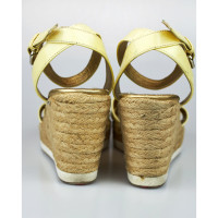 Prada Sandals Patent leather in Yellow
