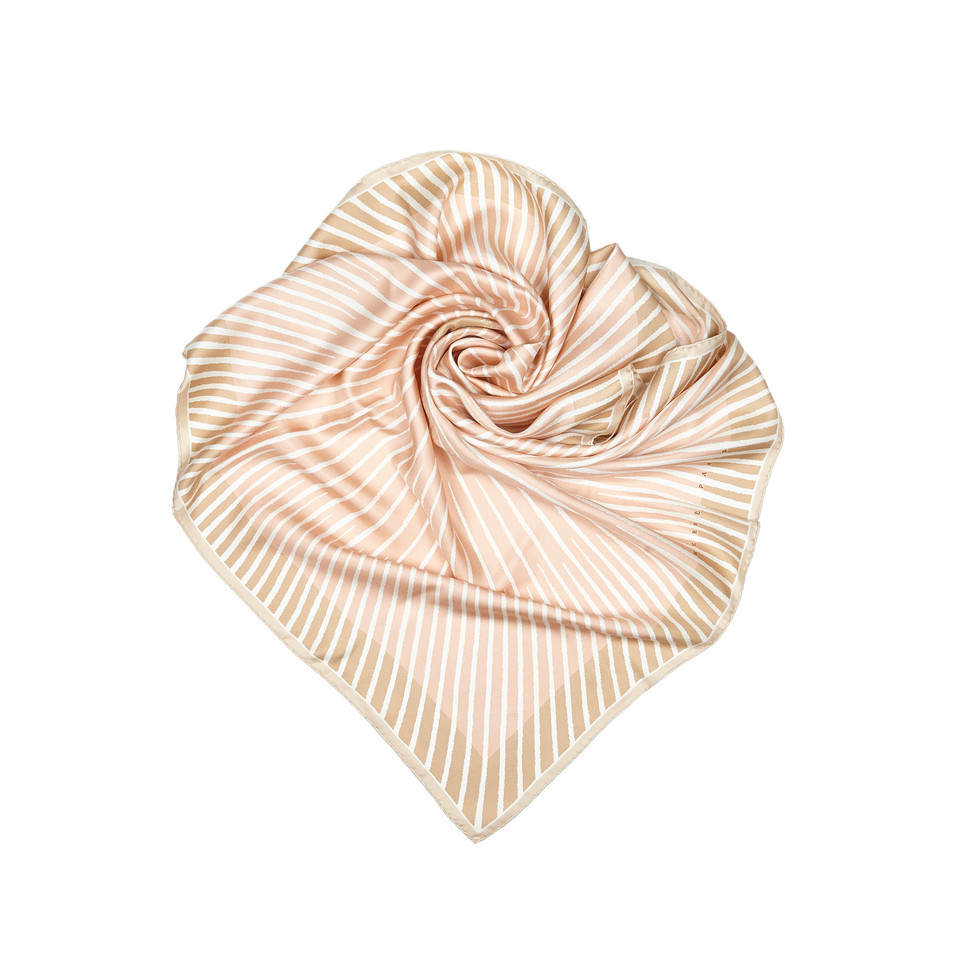 Hermès Scarf/Shawl Silk in Pink