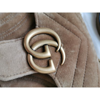Gucci GG Marmont Velvet Shoulder Bag in Braun