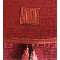 Fendi Umhängetasche aus Canvas in Rot