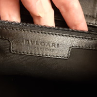 Bulgari Umhängetasche aus Leder in Schwarz