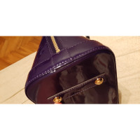 Louis Vuitton Alma aus Lackleder in Violett