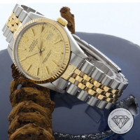 Rolex Oyster Perpetual in Gold