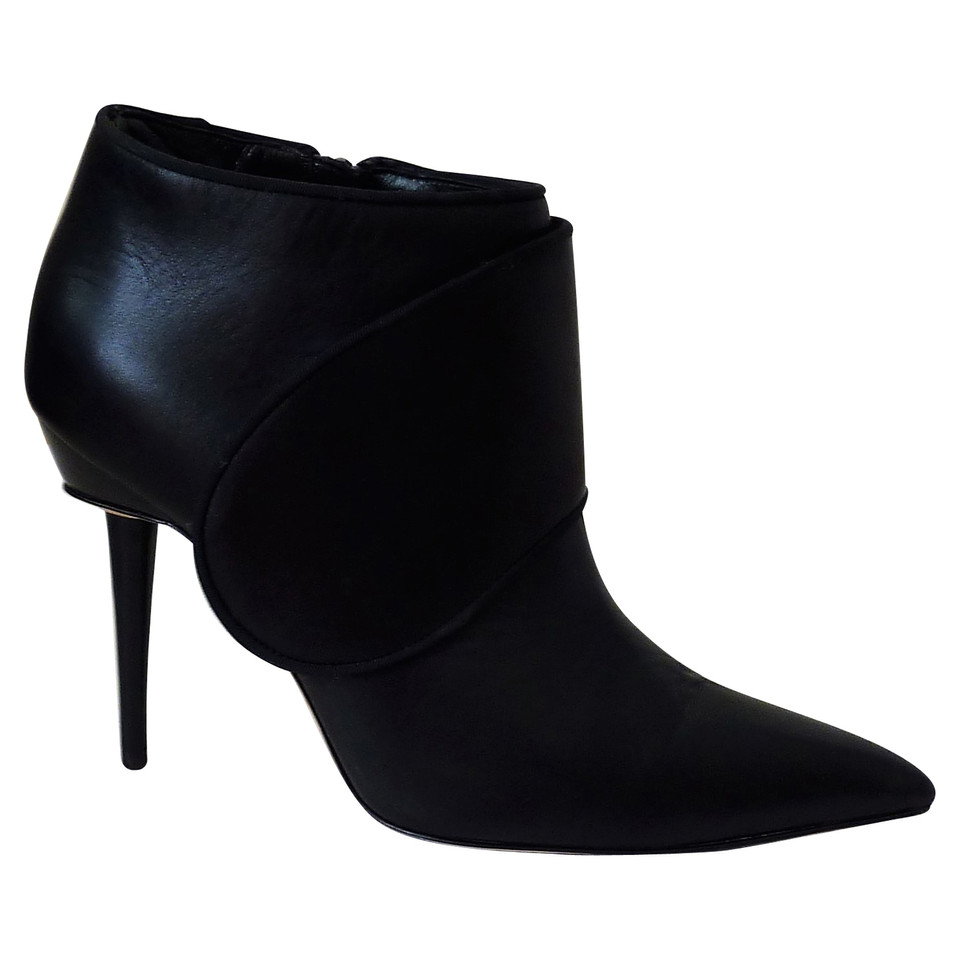Manolo Blahnik Leather ankle boots in black